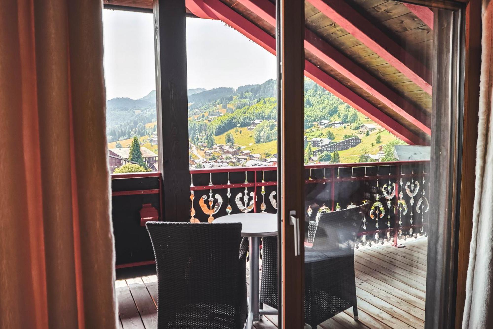 Hotel Alpina & Spa - Restaurant Oxalis Les Gets Exterior photo