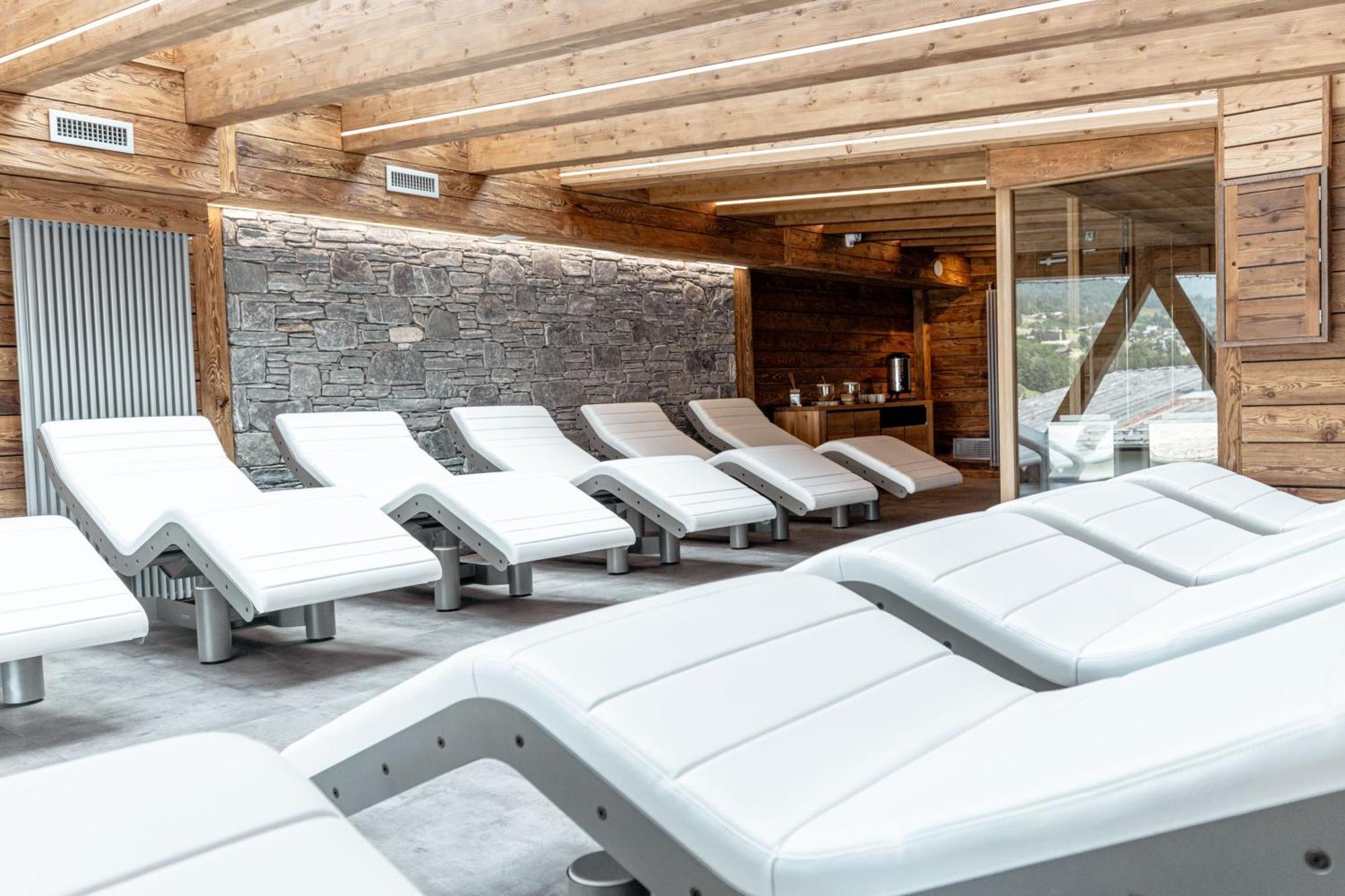 Hotel Alpina & Spa - Restaurant Oxalis Les Gets Exterior photo