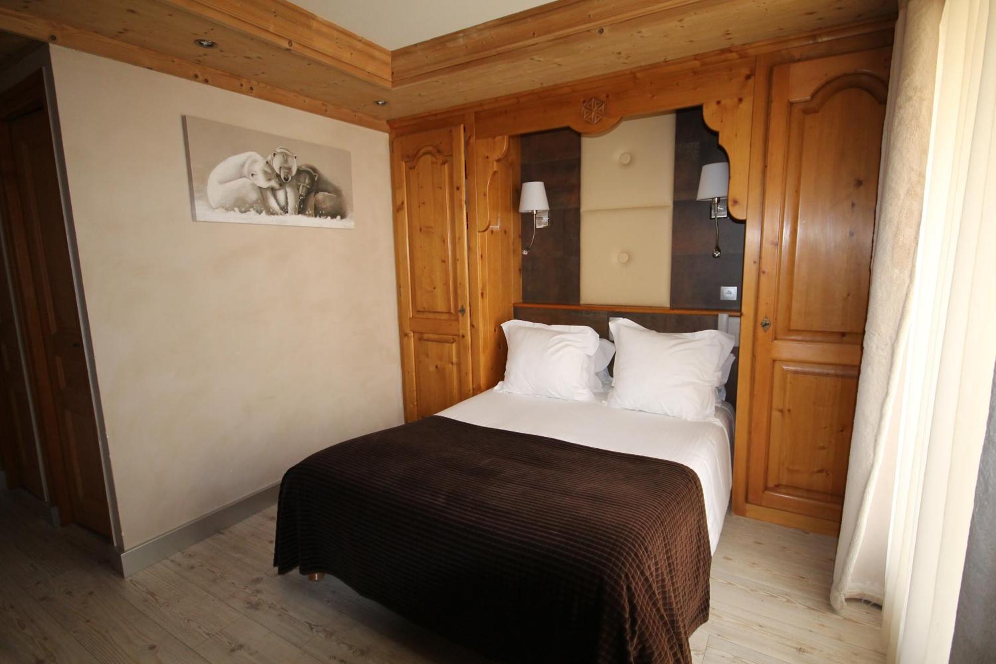Hotel Alpina & Spa - Restaurant Oxalis Les Gets Room photo