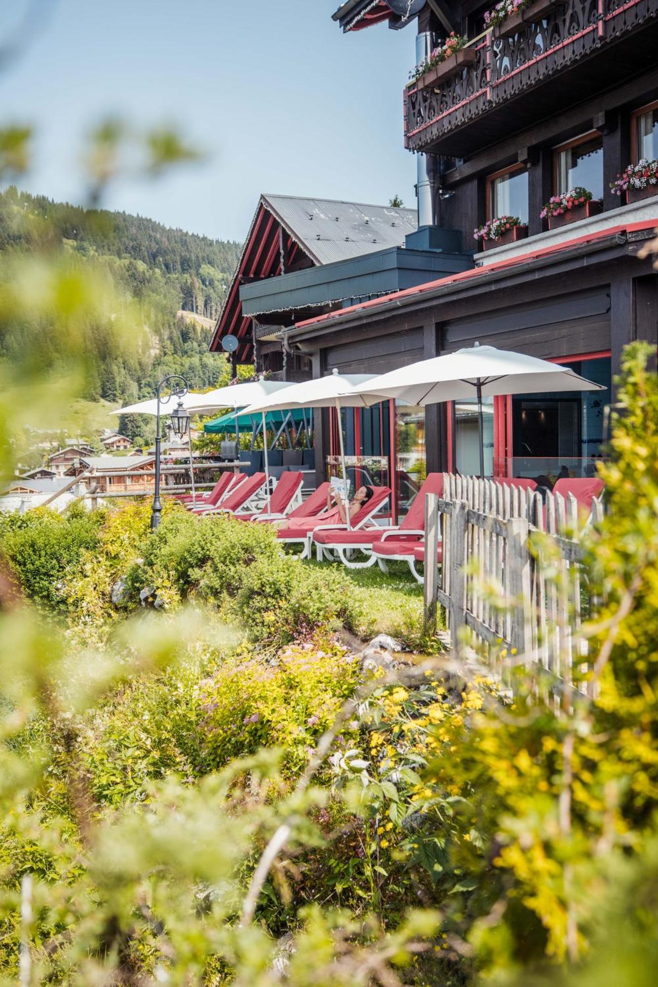 Hotel Alpina & Spa - Restaurant Oxalis Les Gets Exterior photo